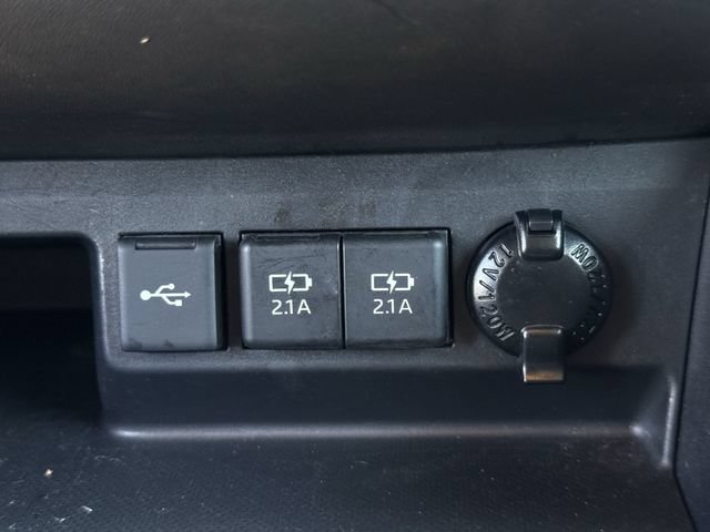 Used 2021 Toyota Highlander Platinum AWD/4WD image 23