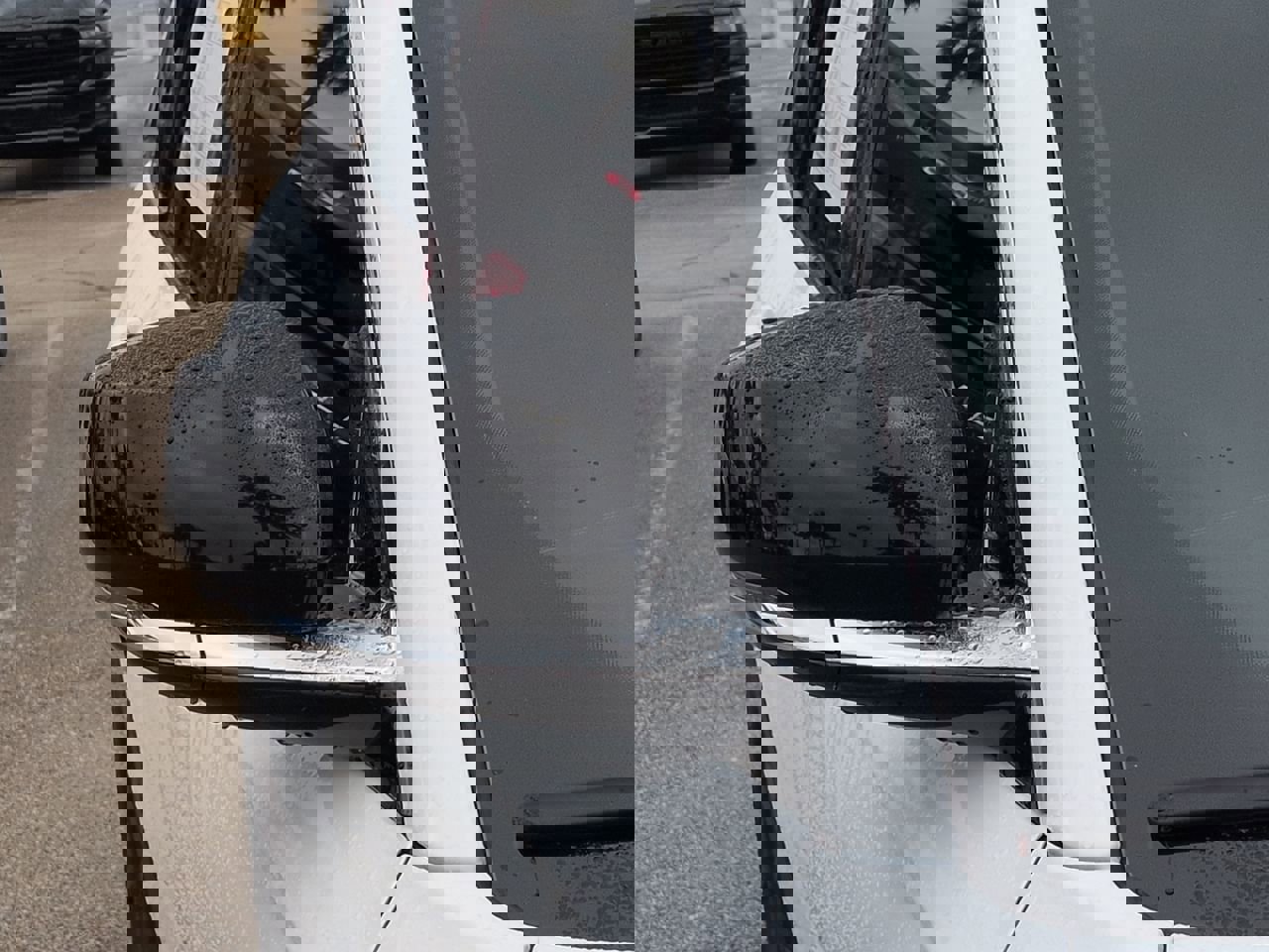 Used 2023 Jeep Grand Cherokee Limited image 11