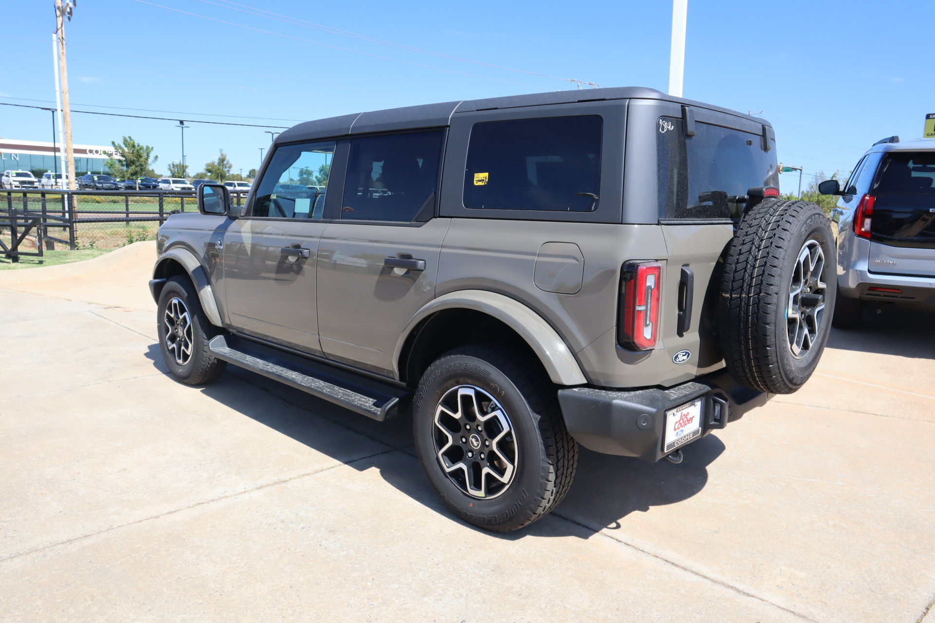 New 2026 Ford Bronco Outer Banks AWD/4WD image 23