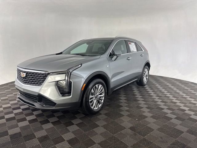 Used 2024 Cadillac XT4 Premium Luxury image 5