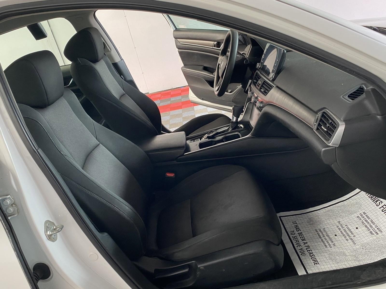 Used 2018 Honda Accord LX image 9