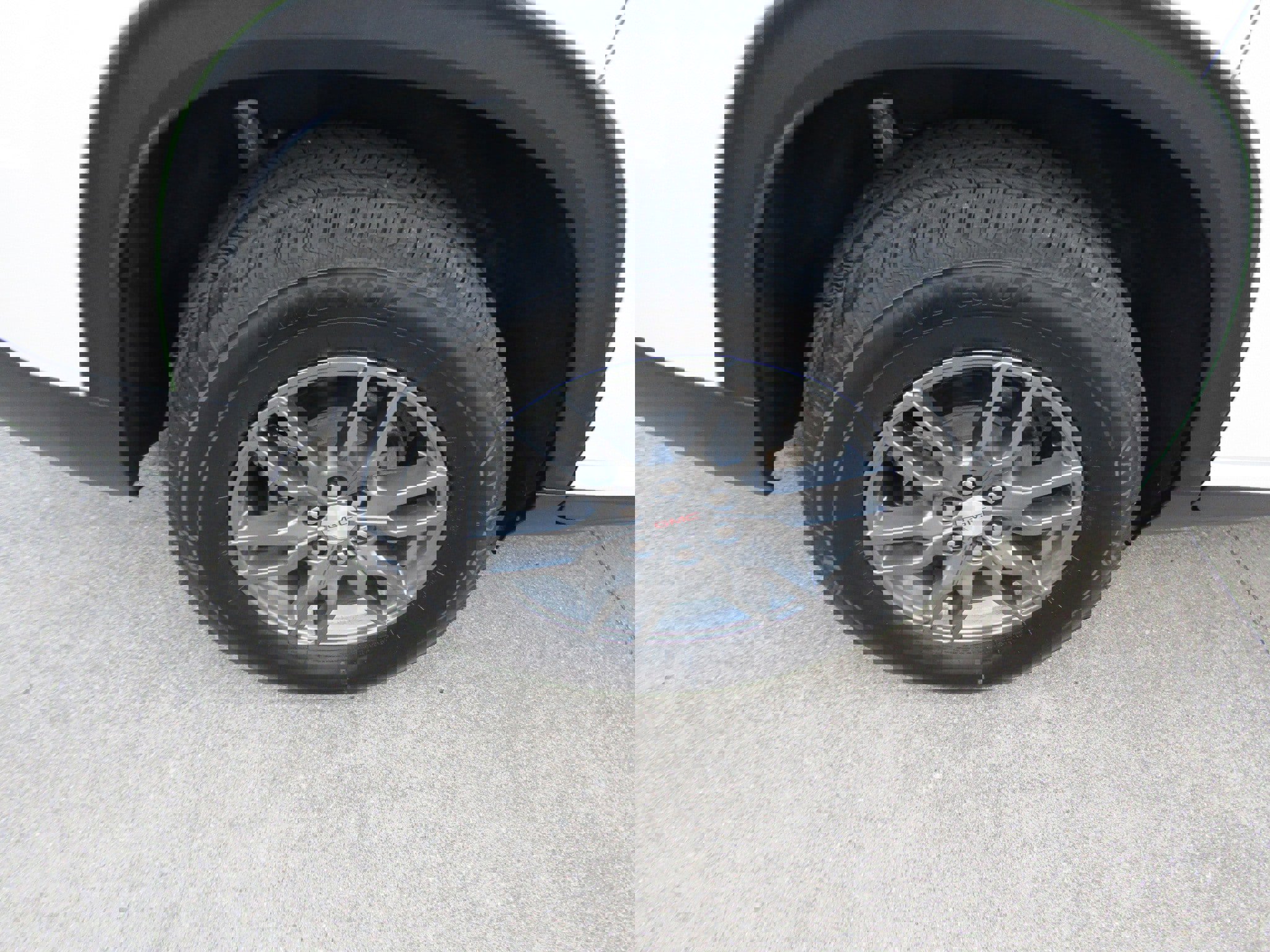 Used 2025 GMC Acadia Elevation image 11