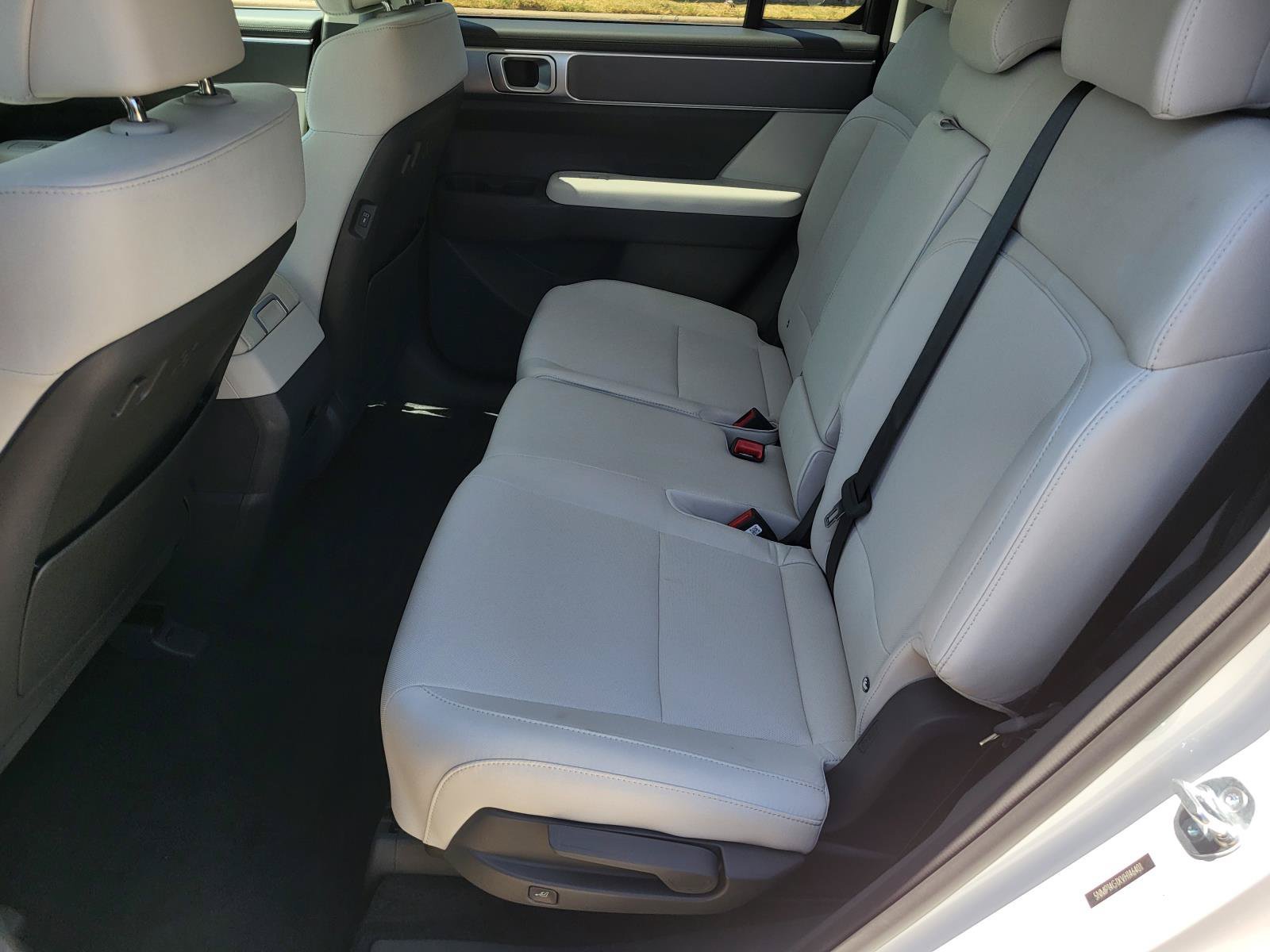 New 2027 Hyundai Santa Fe SE FWD image 12