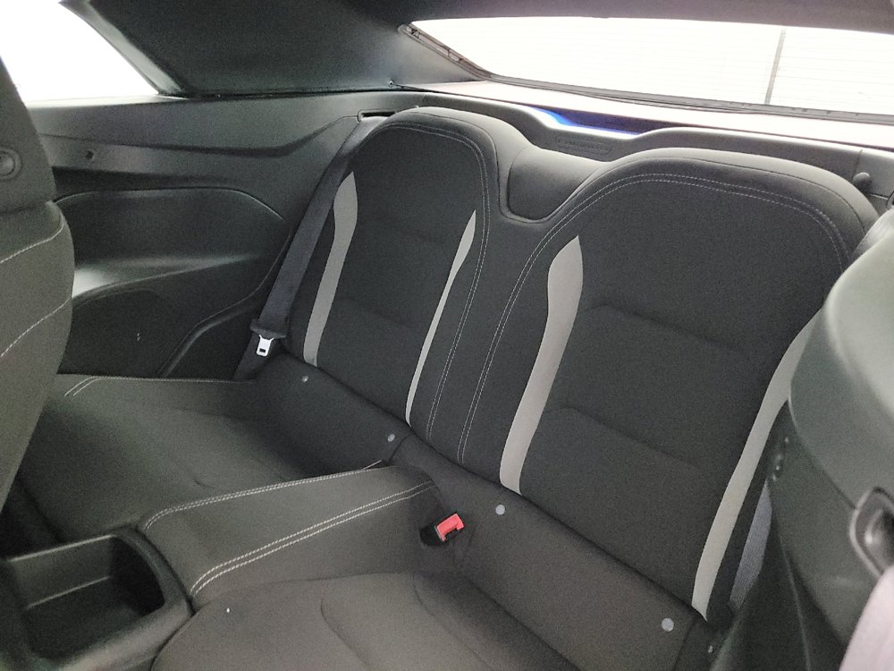 Used 2018 Chevrolet Camaro LT RWD image 18