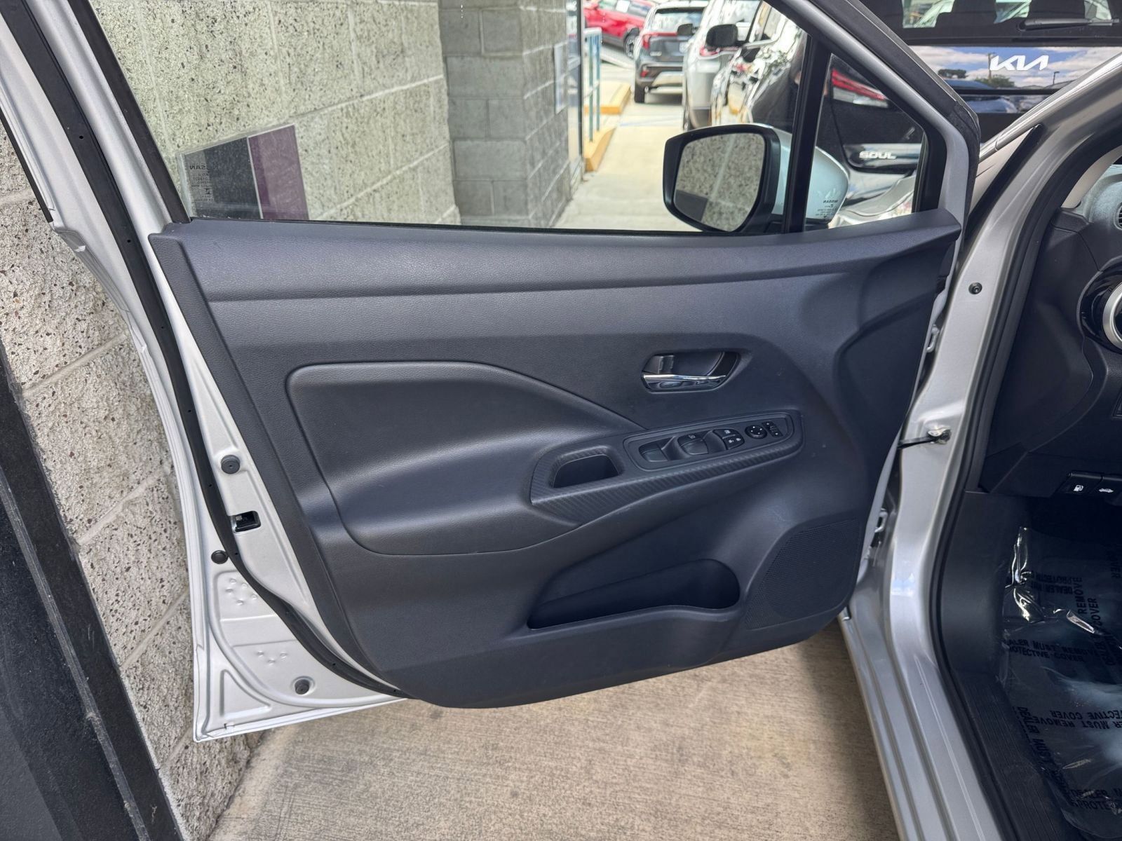 Used 2025 Nissan Versa SV image 18