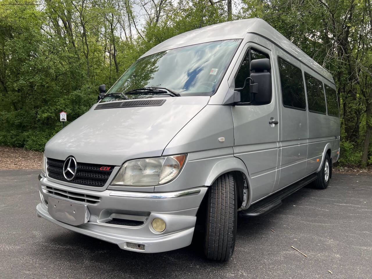 Used 2005 Dodge Sprinter 2500 w/ Cooling Group RWD image 3
