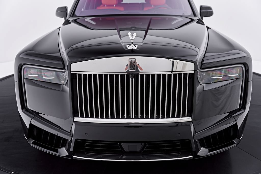 Used 2026 Rolls-Royce Cullinan AWD/4WD image 18