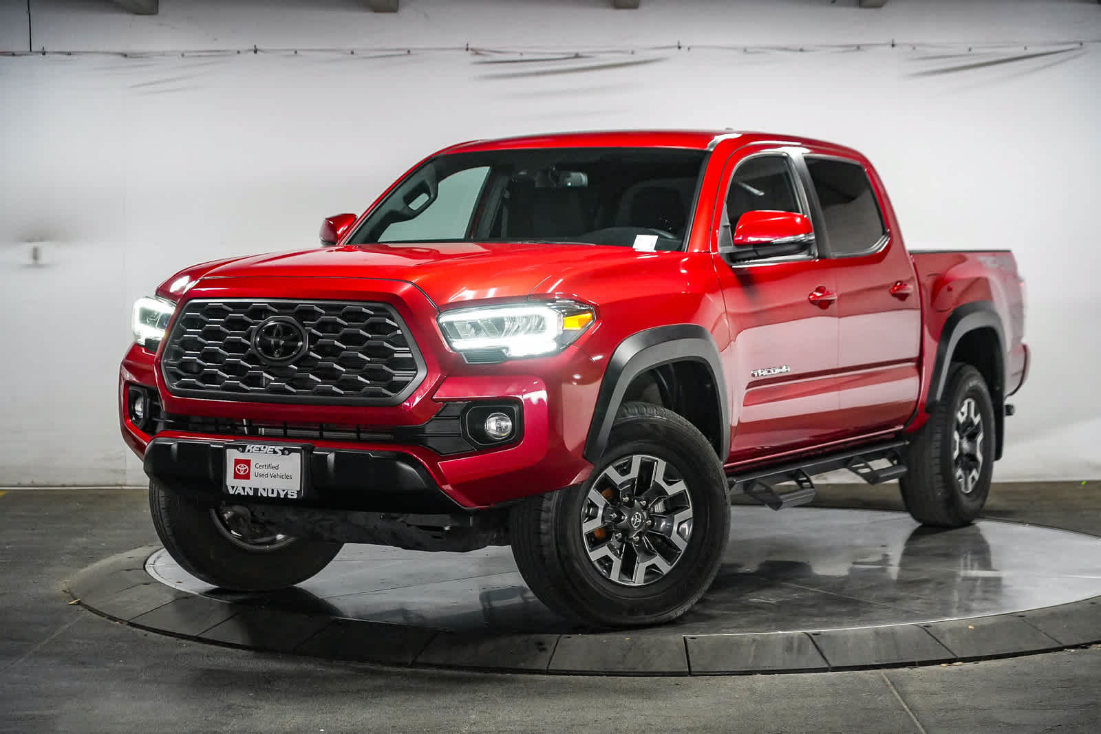 Used 2022 Toyota Tacoma TRD Off-Road w/ Technology Package AWD/4WD image 1