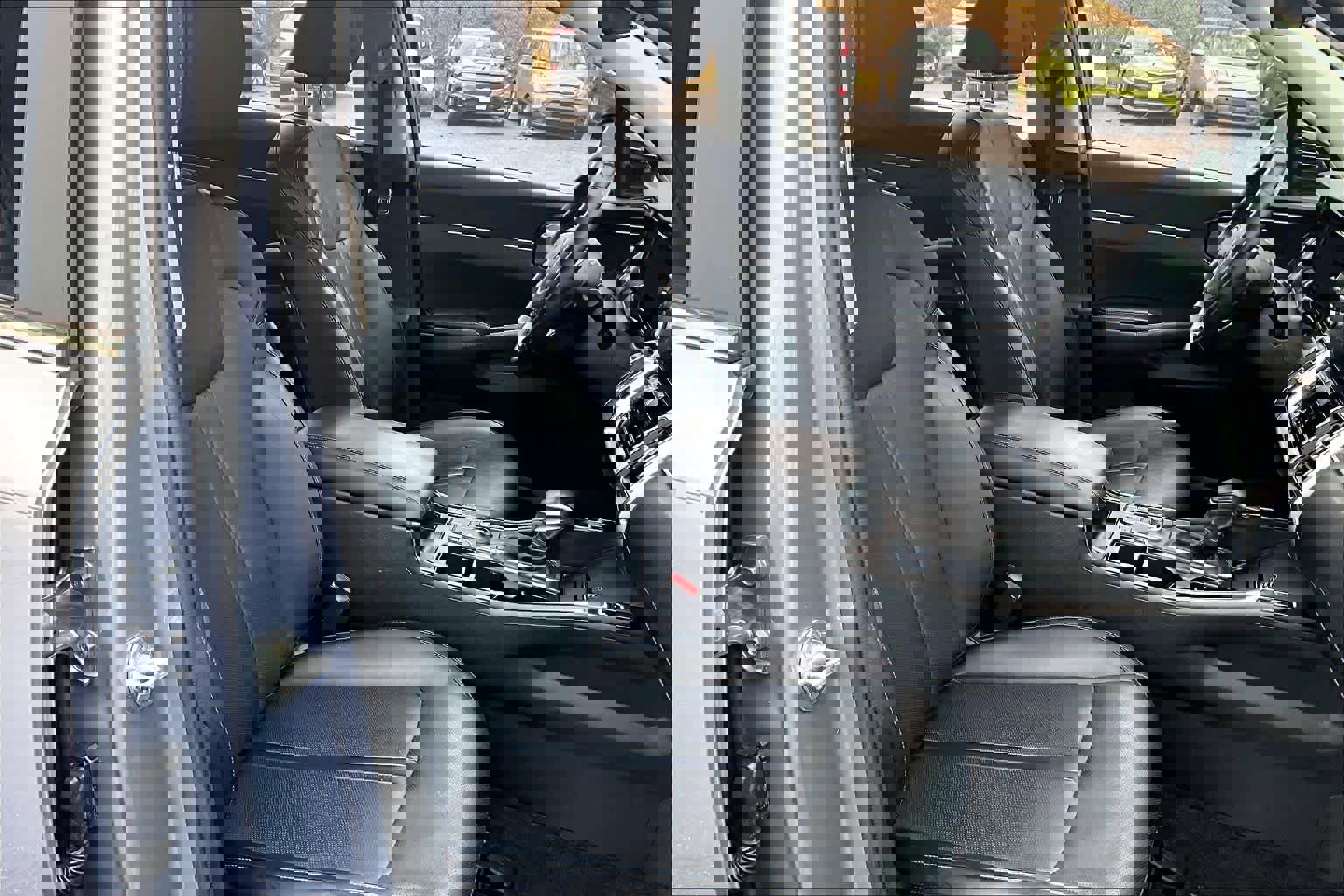 Used 2021 Kia Sorento S image 9