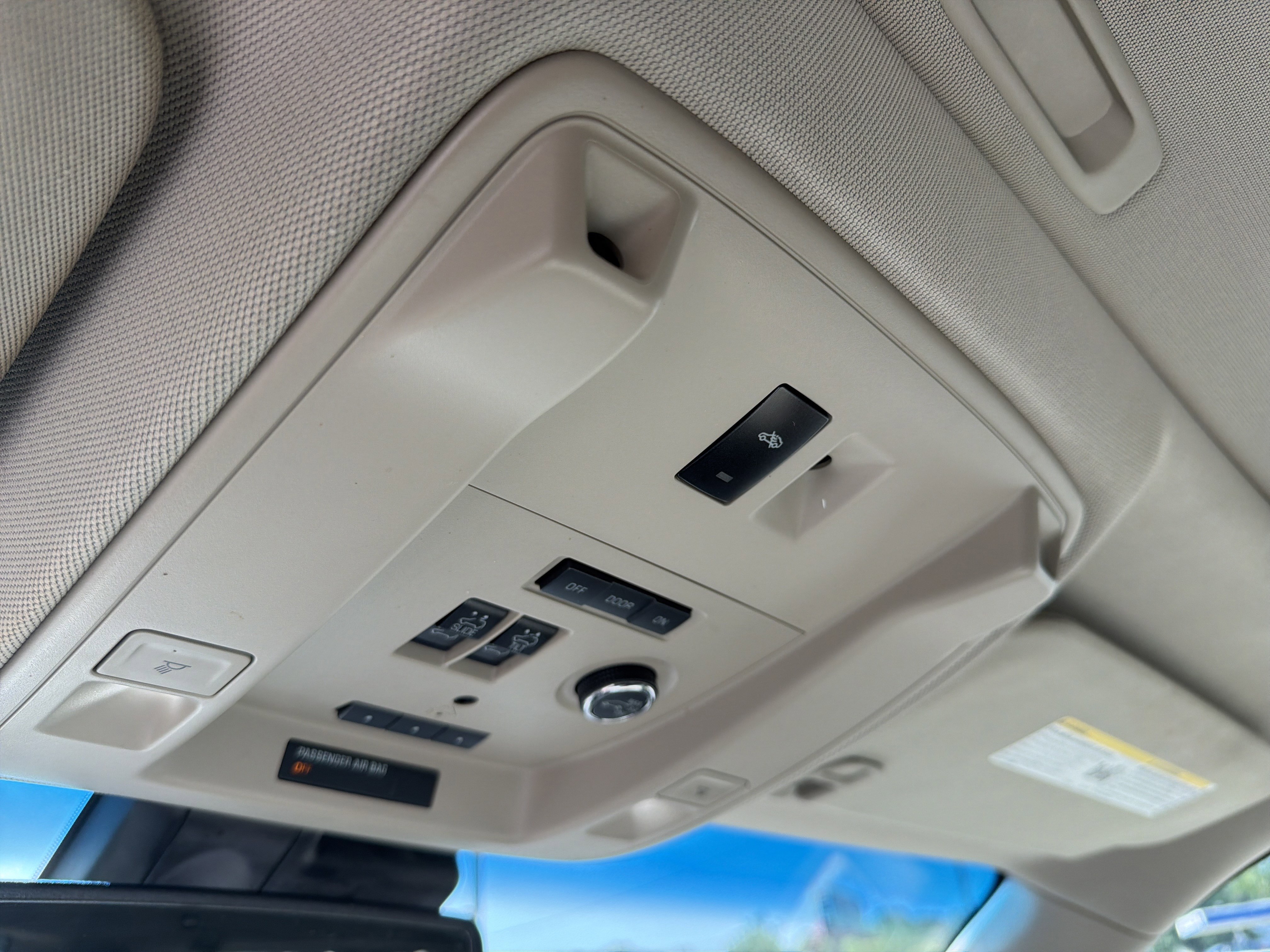 Used 2020 GMC Yukon Denali w/ Open Road Package RWD image 14