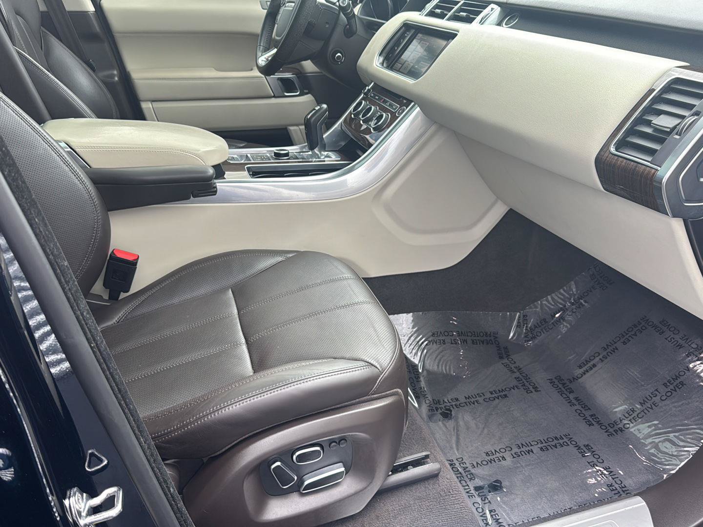 Used 2015 Land Rover Range Rover Sport HSE AWD/4WD image 12