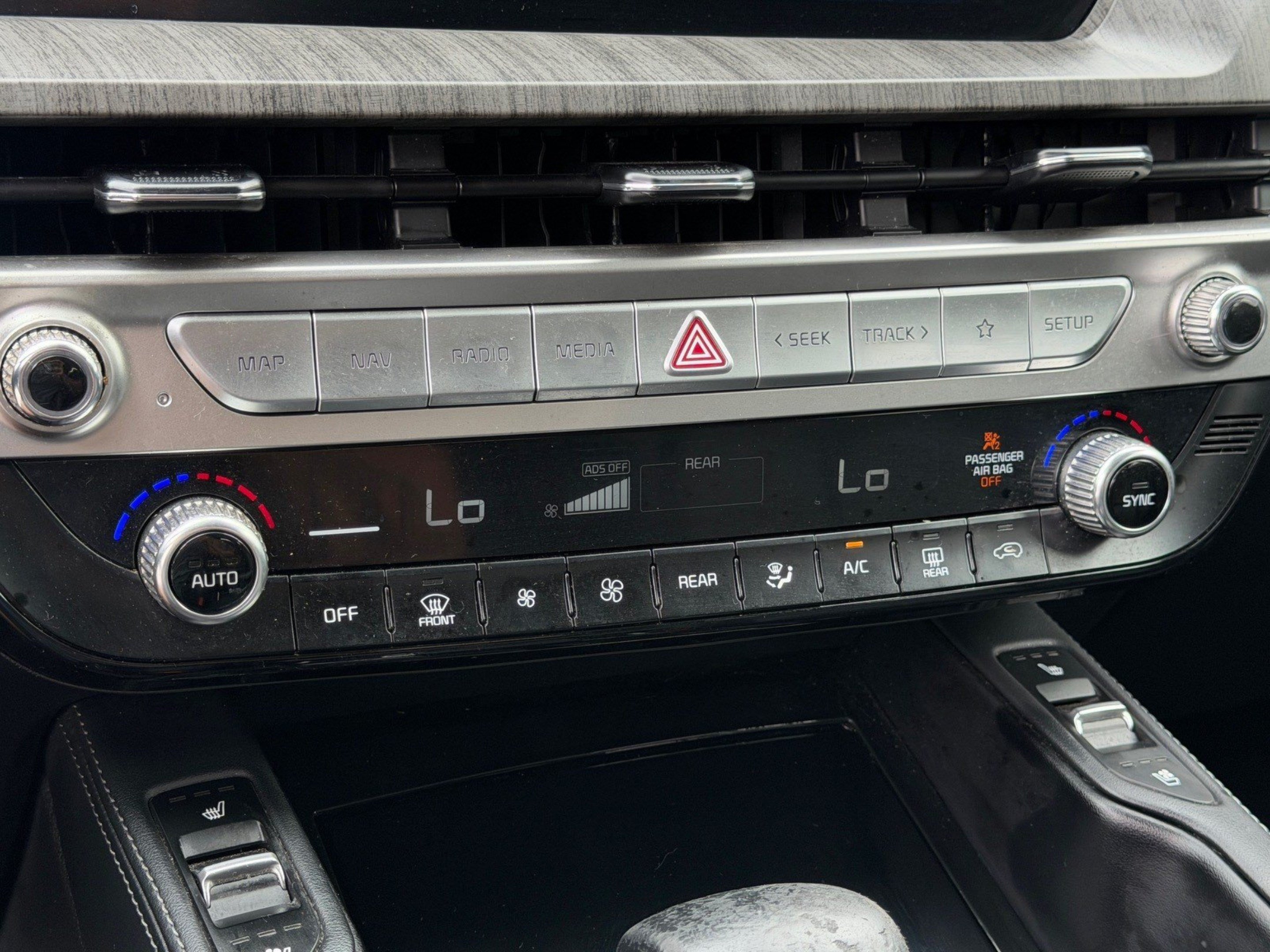 Certified 2024 Kia Telluride EX FWD image 36
