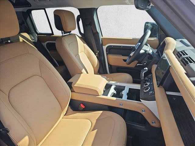 Used 2025 Land Rover Defender 110 X-Dynamic SE AWD/4WD image 5