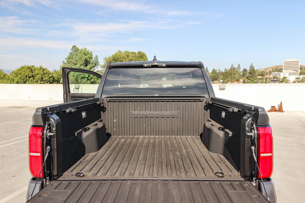 Used 2025 Toyota Tacoma TRD Sport AWD/4WD image 24