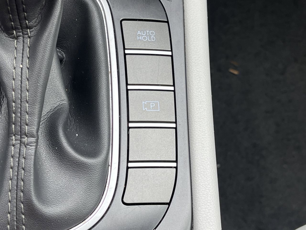 Used 2025 Hyundai Kona SEL image 8