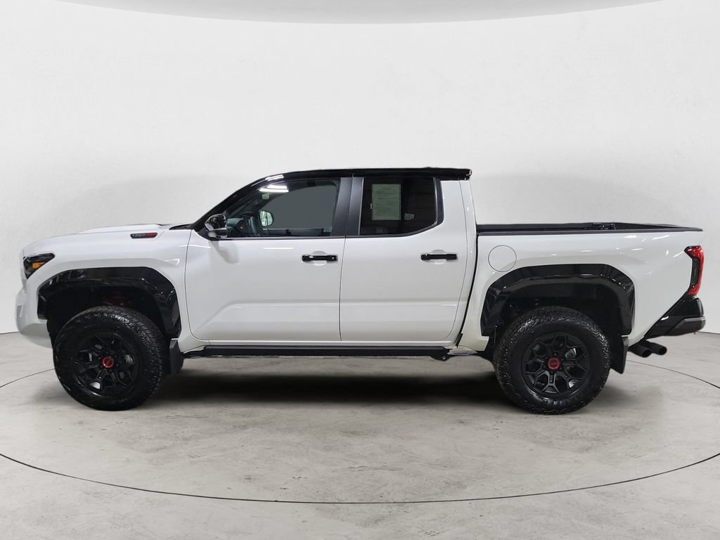 Used 2025 Toyota Tacoma TRD Pro AWD/4WD image 2