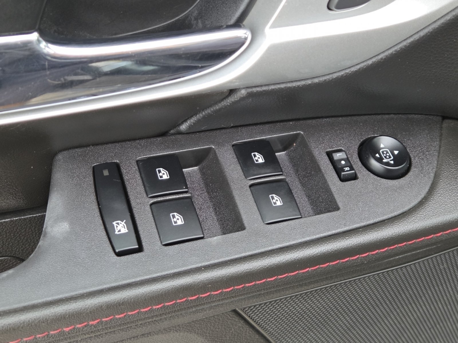 Used 2013 GMC Terrain SLT AWD/4WD image 26