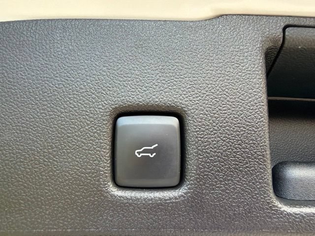 Used 2025 Ford Escape ST-Line Select AWD/4WD image 20