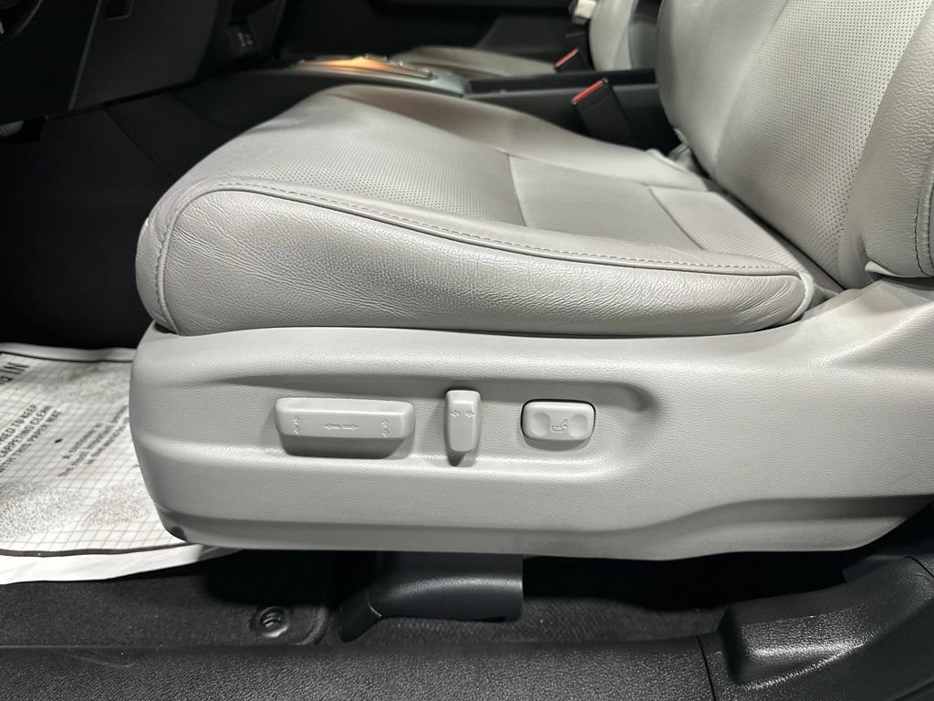Used 2023 Honda Passport EX-L image 11