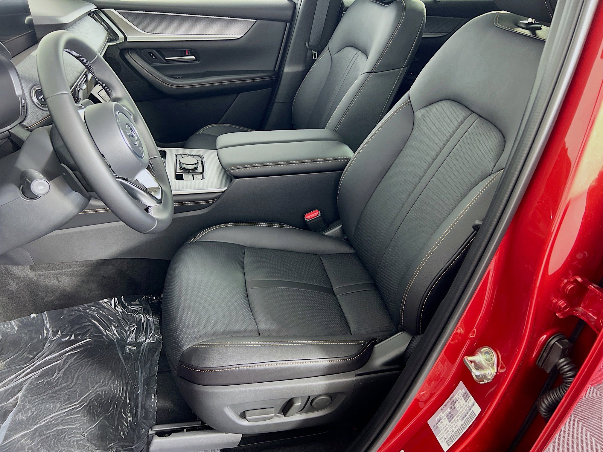 New 2025 MAZDA CX-70 Plug-In Hybrid w/ Premium Pkg image 3