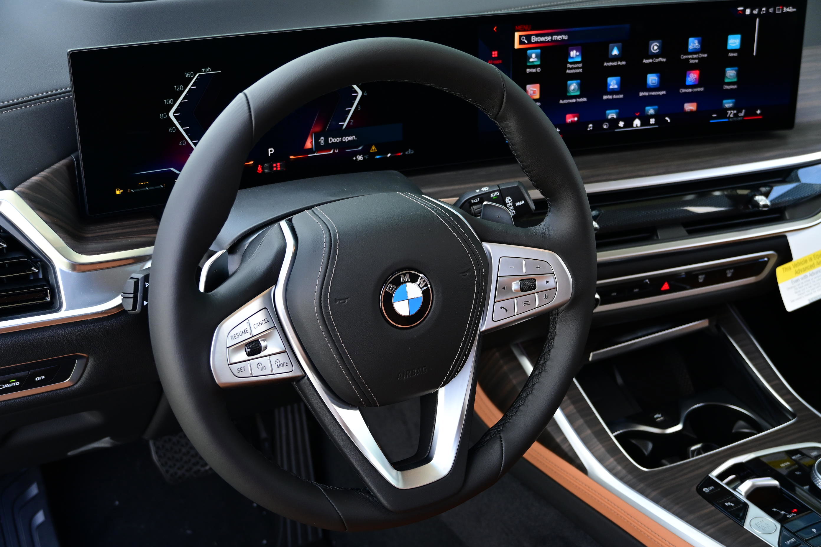 New 2026 BMW X7 xDrive40i w/ Premium Package image 14