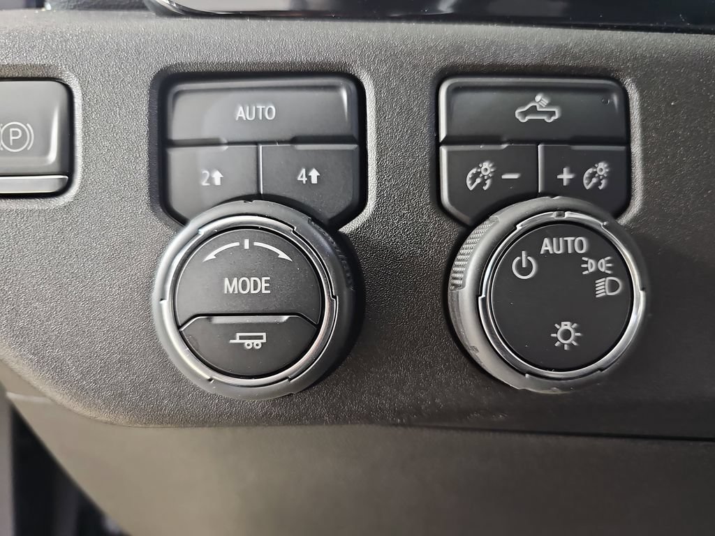 Certified 2024 Chevrolet Silverado 1500 LT AWD/4WD image 30