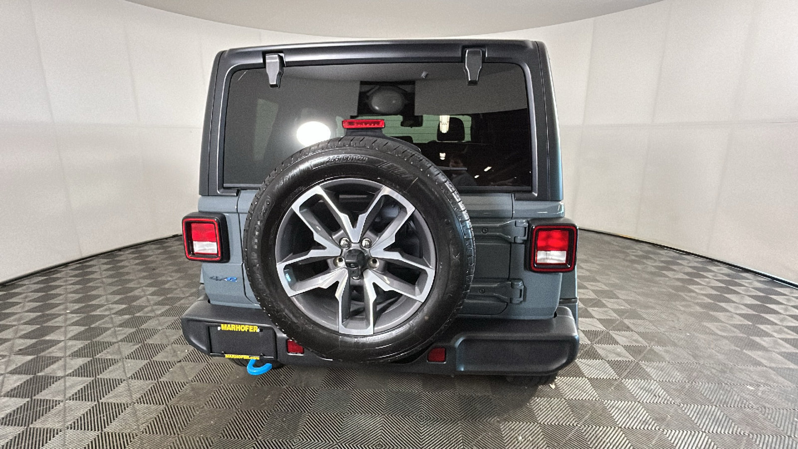 Used 2024 Jeep Wrangler Unlimited w/ Convenience Group AWD/4WD image 4