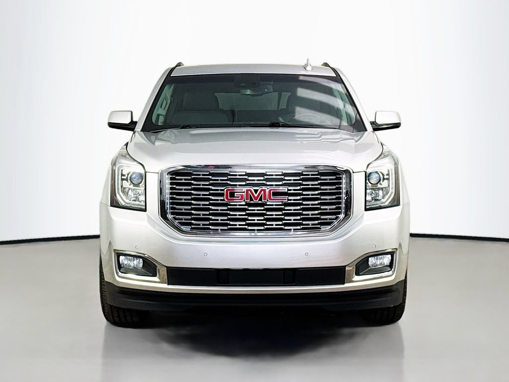 Used 2019 GMC Yukon Denali w/ Denali Ultimate Package AWD/4WD image 2
