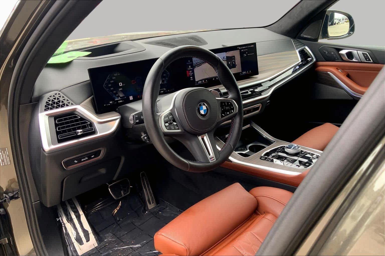 Used 2025 BMW X7 M60i AWD/4WD image 28