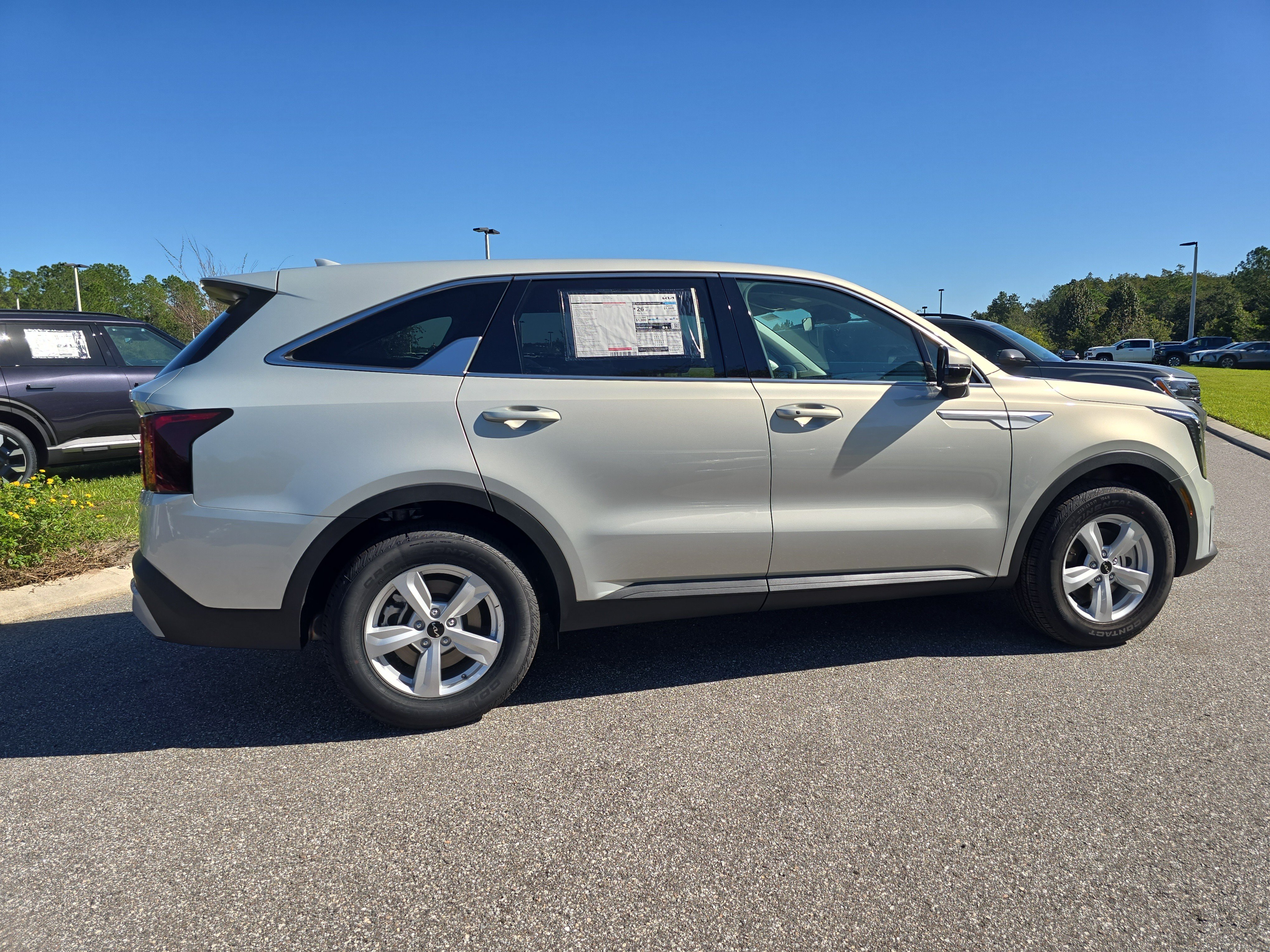 New 2026 Kia Sorento LX FWD image 9