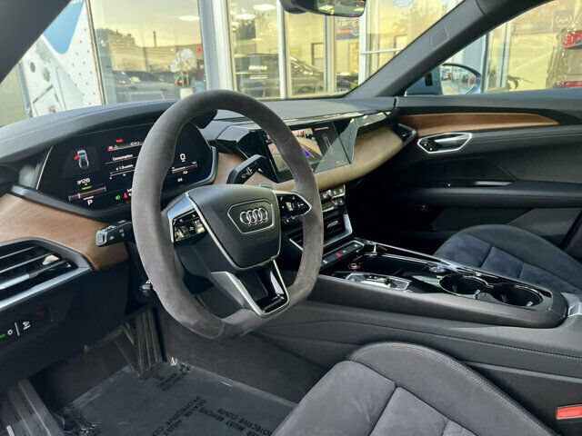Used 2023 Audi e-tron GT Premium Plus AWD/4WD image 16