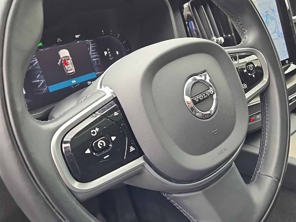 Certified 2022 Volvo XC60 B5 Inscription w/ Advanced Package image 15