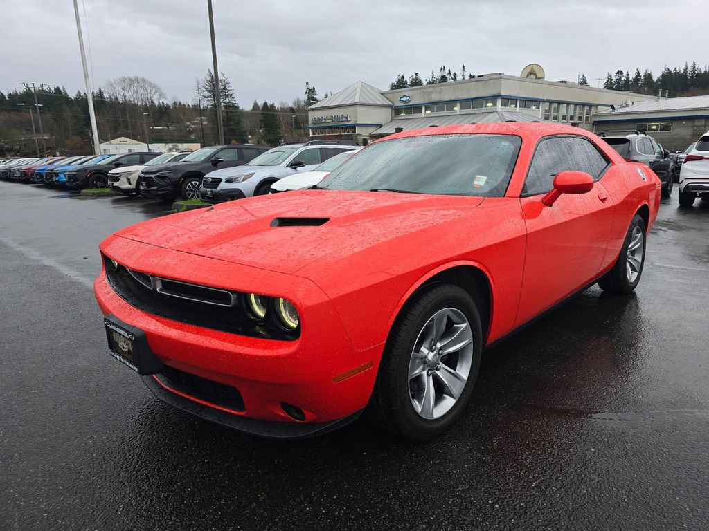 Used 2020 Dodge Challenger SXT image 8