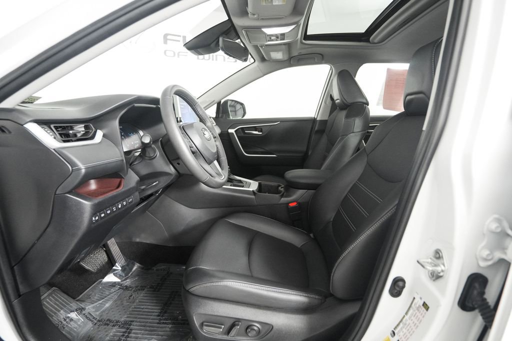 Used 2024 Toyota RAV4 Limited w/ Advanced Technology Package image 9