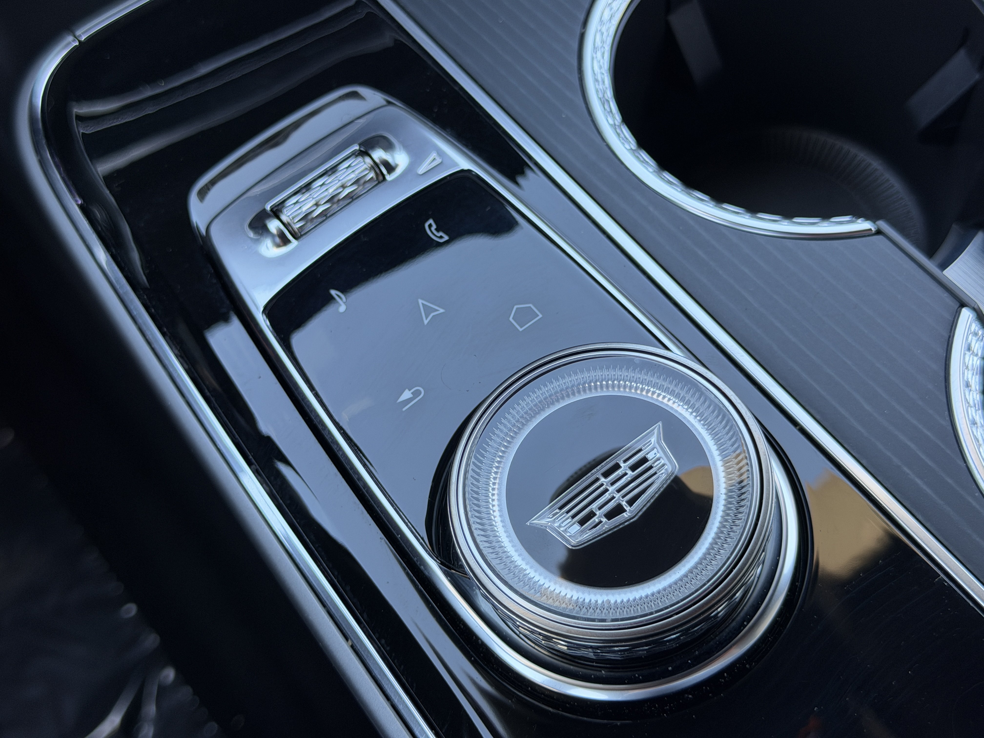 Certified 2024 Cadillac Lyriq Luxury RWD image 28