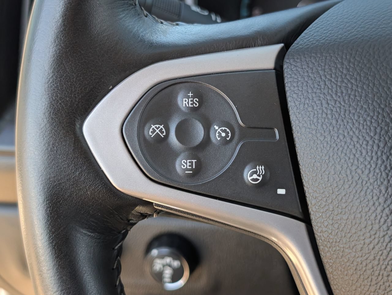 Used 2022 Chevrolet Colorado ZR2 AWD/4WD image 22