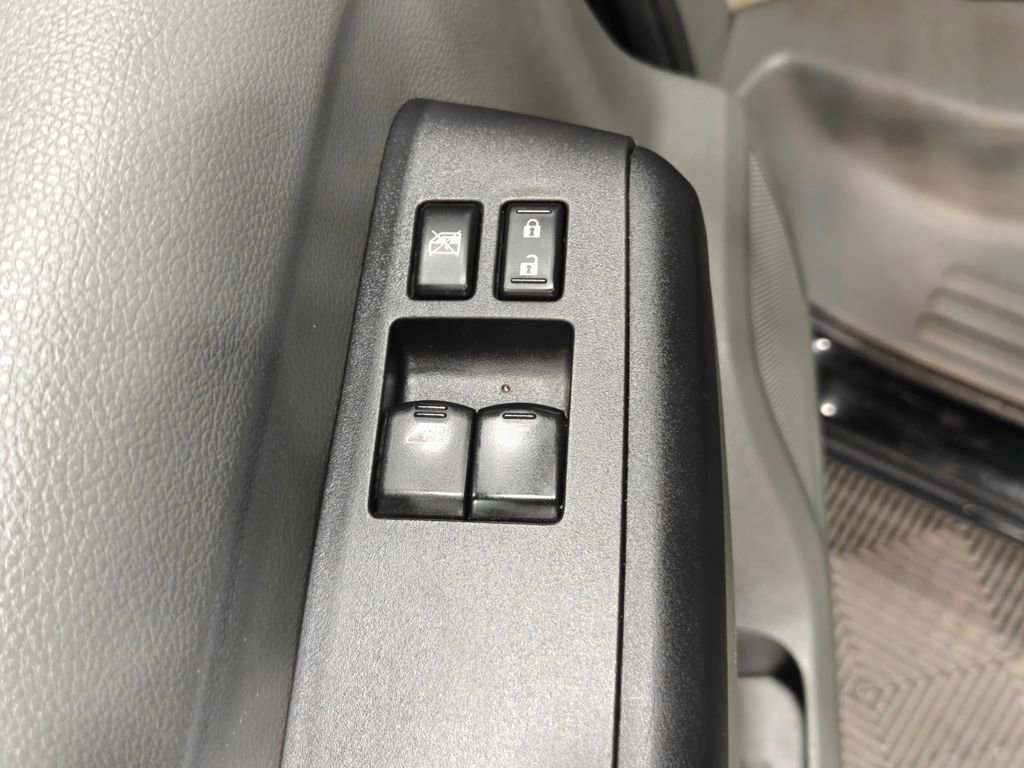 Used 2019 Nissan NV 3500 SL image 40