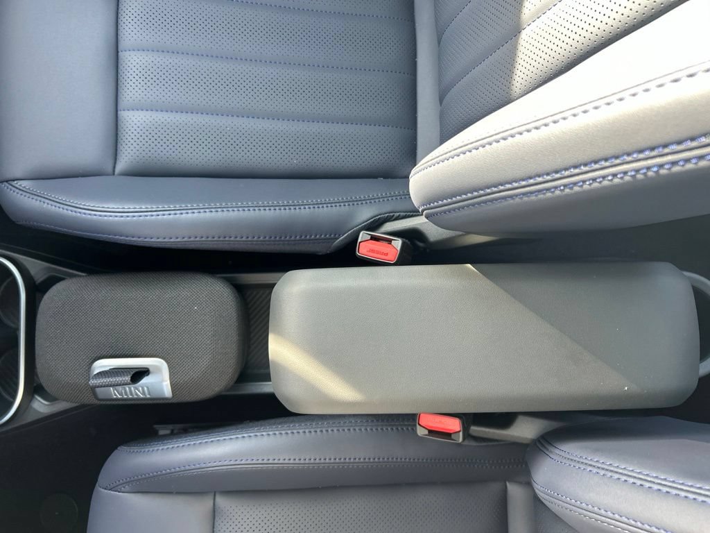 New 2027 MINI Cooper 2-Door Hardtop FWD image 32