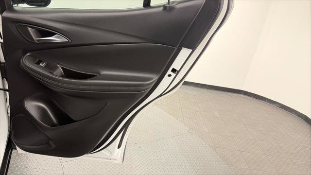 Used 2023 Buick Encore GX Preferred FWD image 21