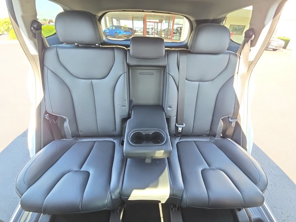 Used 2021 Hyundai Santa Fe Limited AWD/4WD image 24