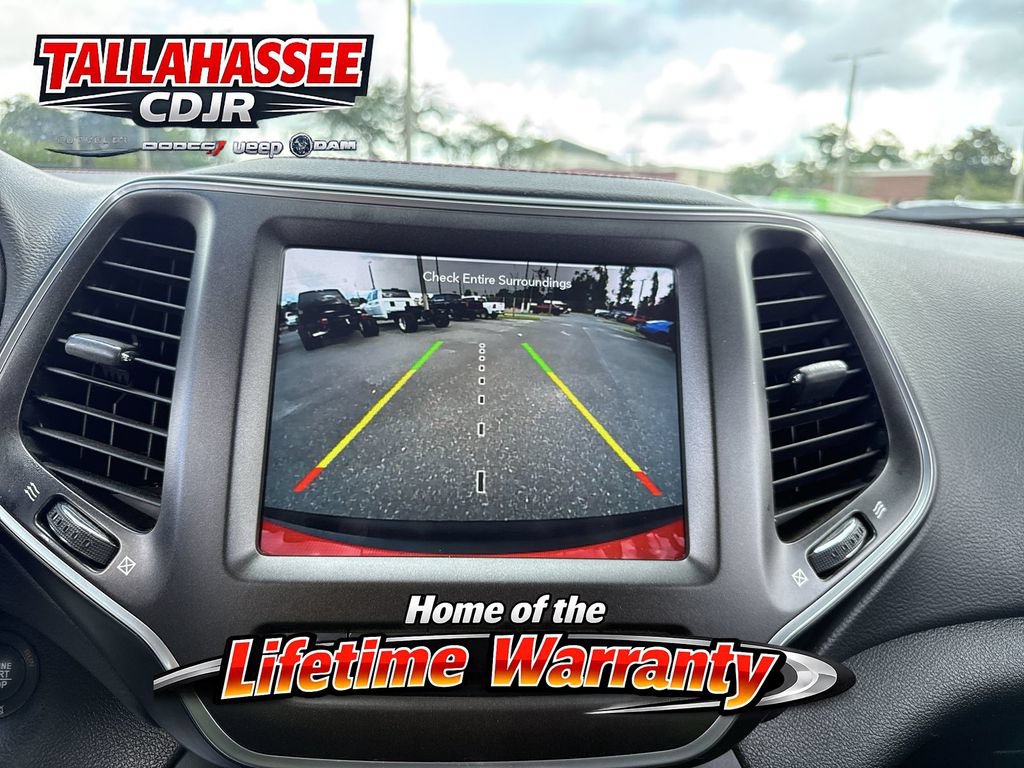 Used 2021 Jeep Cherokee Trailhawk w/ Sun, Sound & Nav Group AWD/4WD image 25