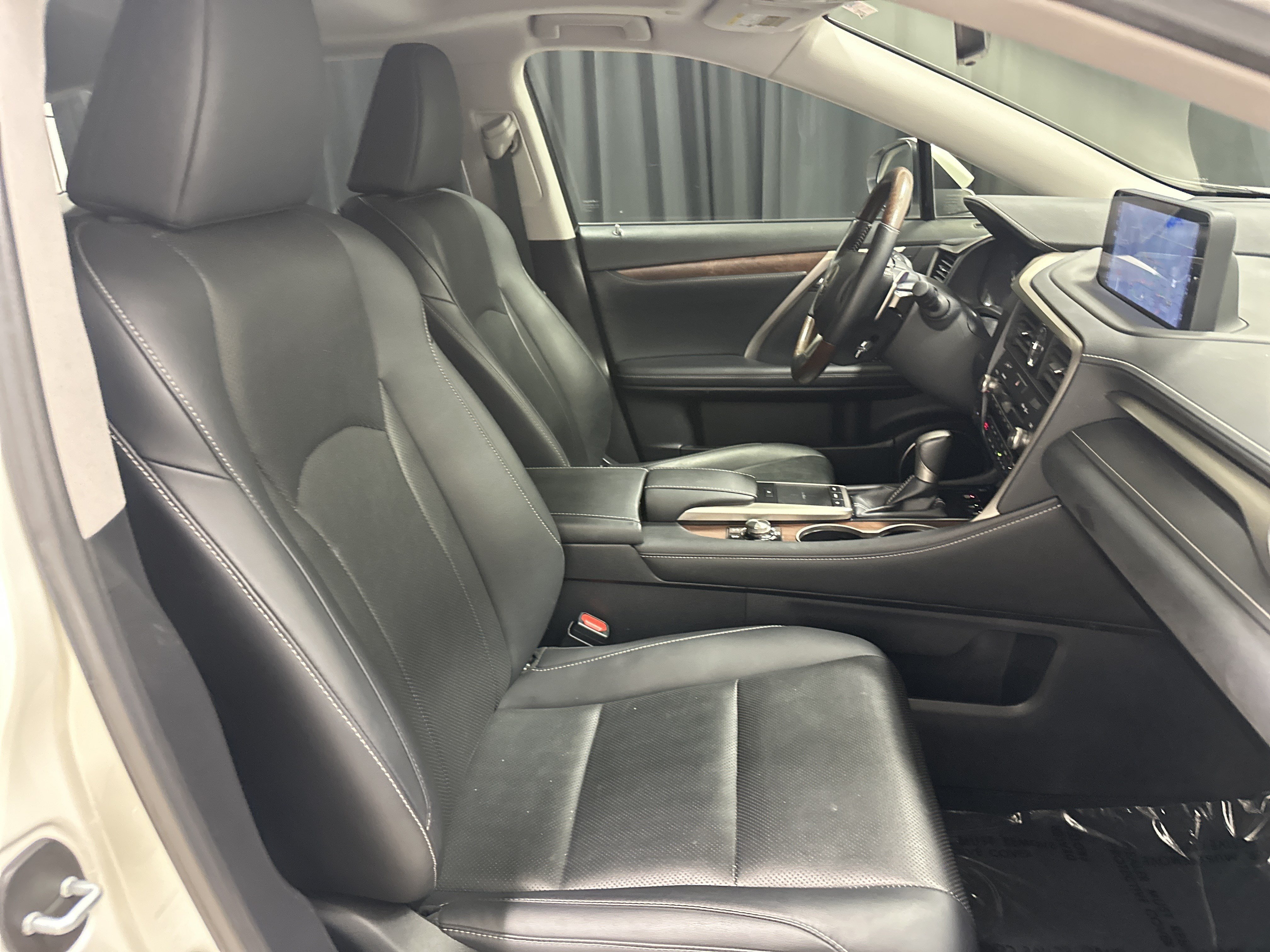 Used 2021 Lexus RX 350L Premium w/ Premium Package AWD/4WD image 34