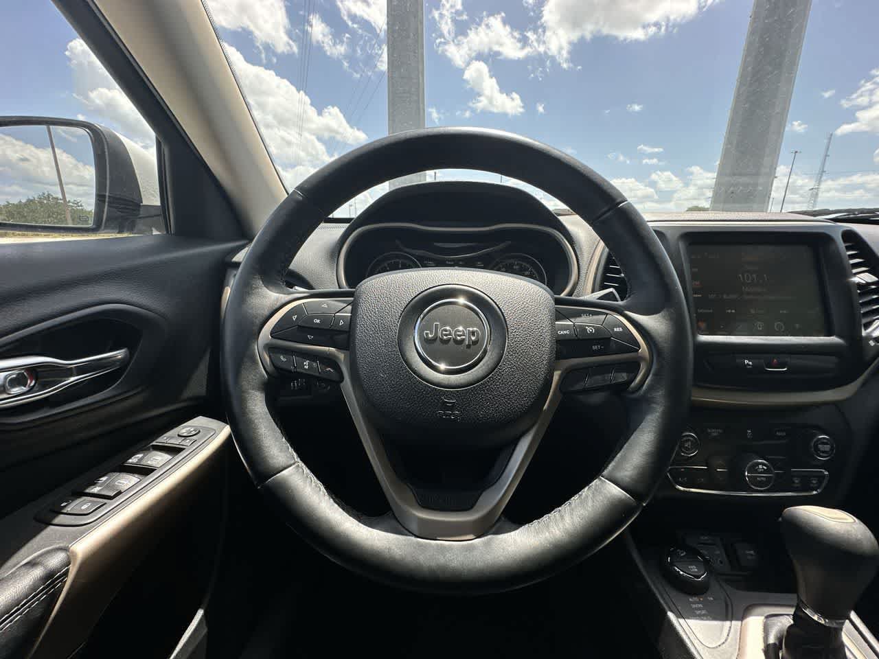 Used 2018 Jeep Cherokee Limited w/ High Altitude Package AWD/4WD image 23