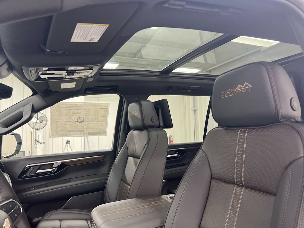 New 2026 Chevrolet Suburban High Country AWD/4WD image 20