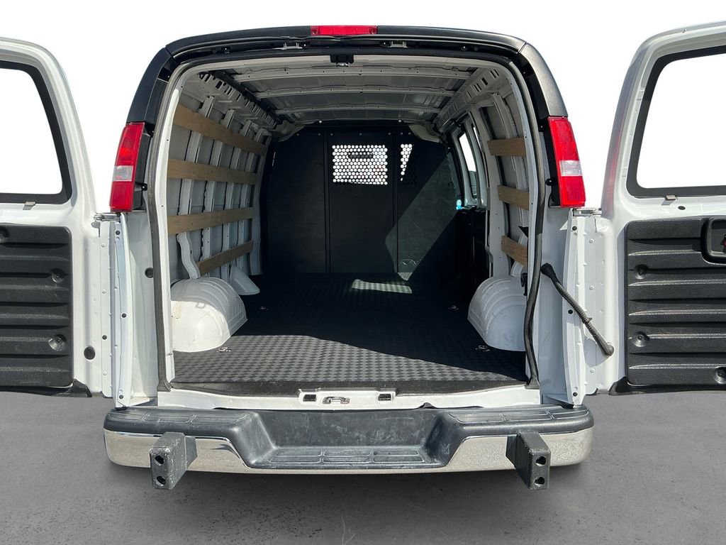 Used 2024 GMC Savana 2500 w/ Driver Convenience Package image 24