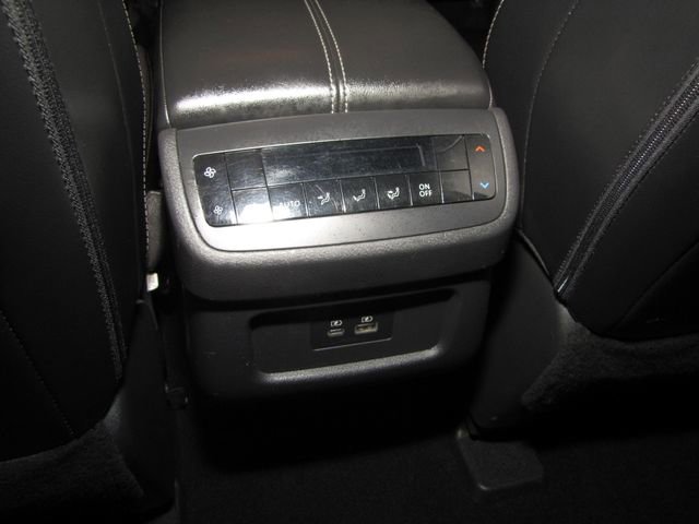 Used 2023 Nissan Pathfinder SL FWD image 16