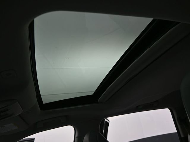 Used 2026 Toyota Highlander XLE image 11