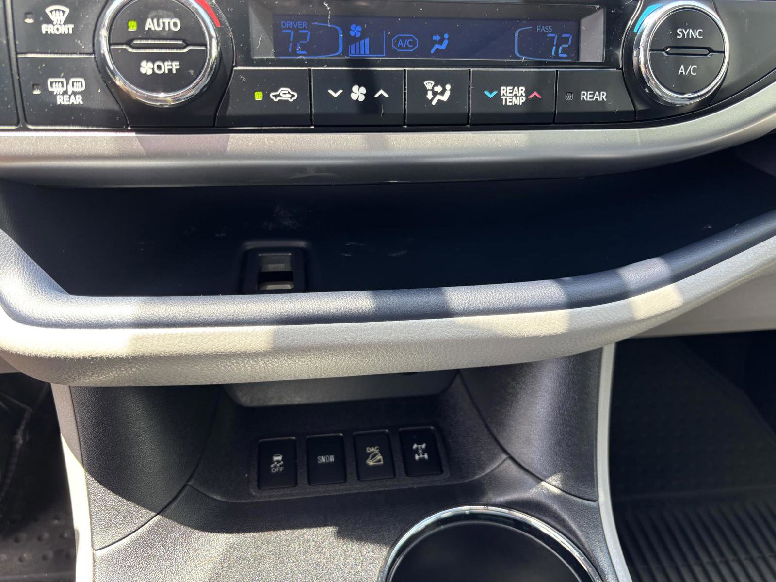 Used 2016 Toyota Highlander Limited Platinum image 41