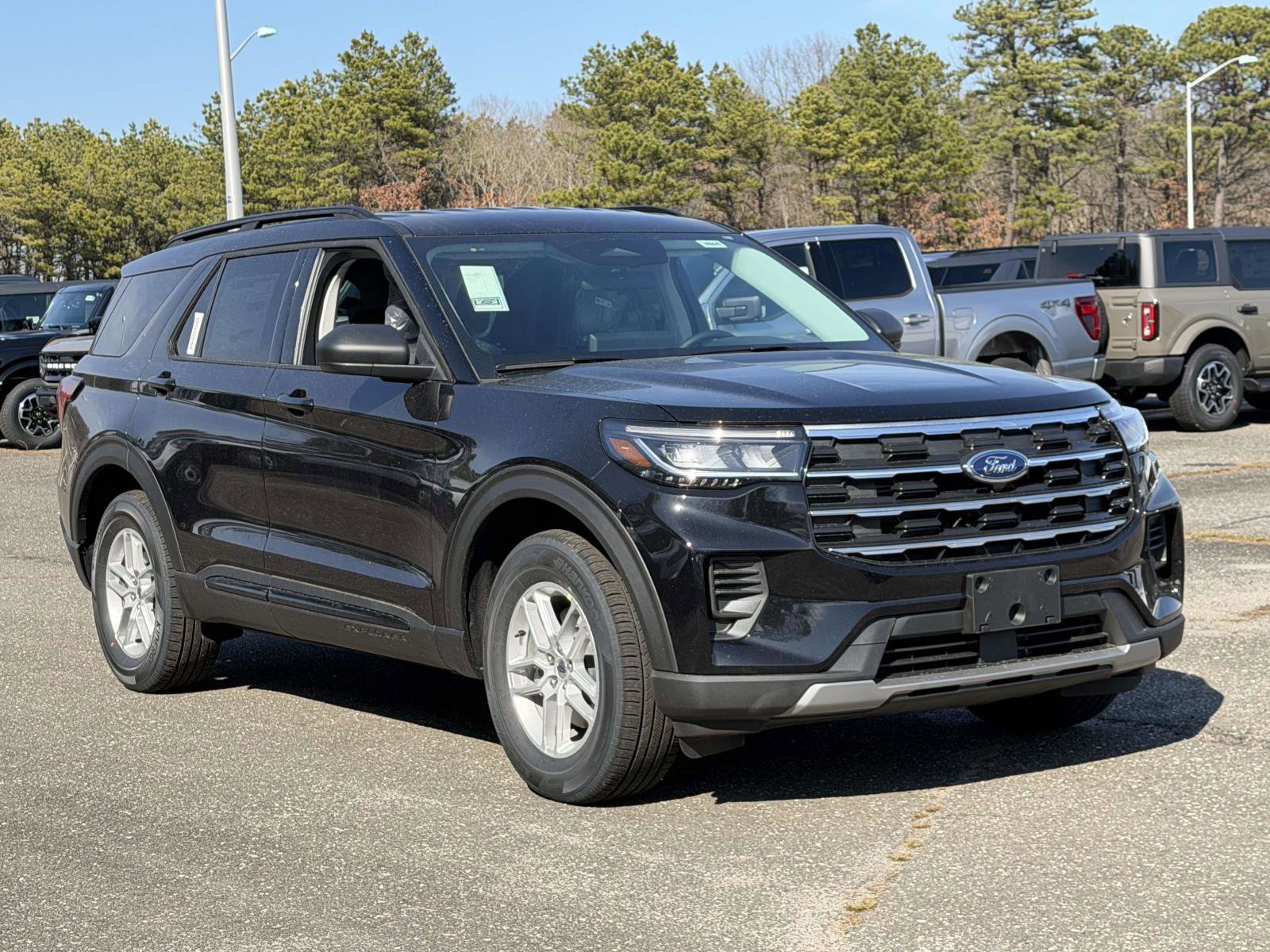 New 2026 Ford Explorer Active image 2