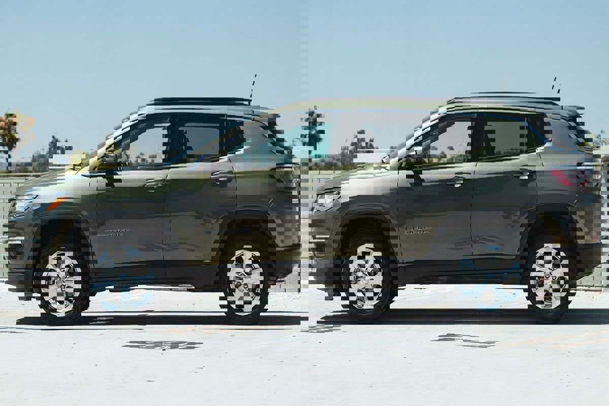 Used 2019 Jeep Compass Latitude image 5